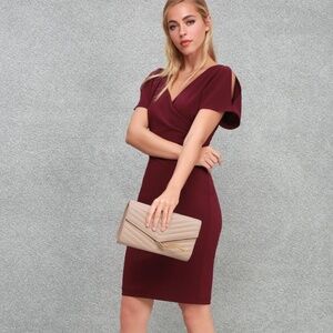 Lulu's Burgundy Cold Shoulder. Size Small. NWT